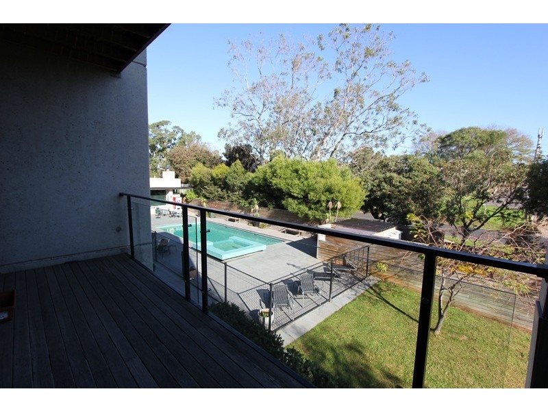 17/9-11 Bass Avenue, Cowes VIC 3922