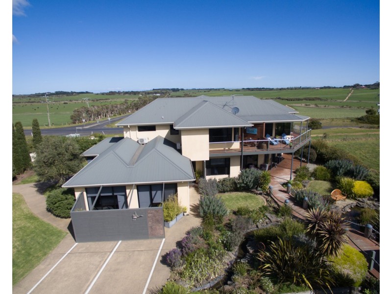 124-128 Red Rocks Road, Cowes VIC 3922