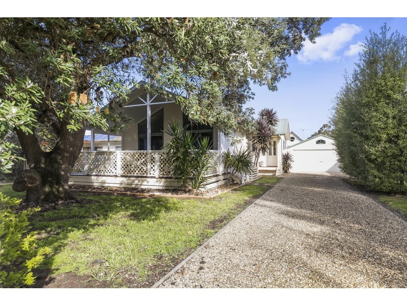 12 Honeysuckle Grove, Silverleaves VIC 3922