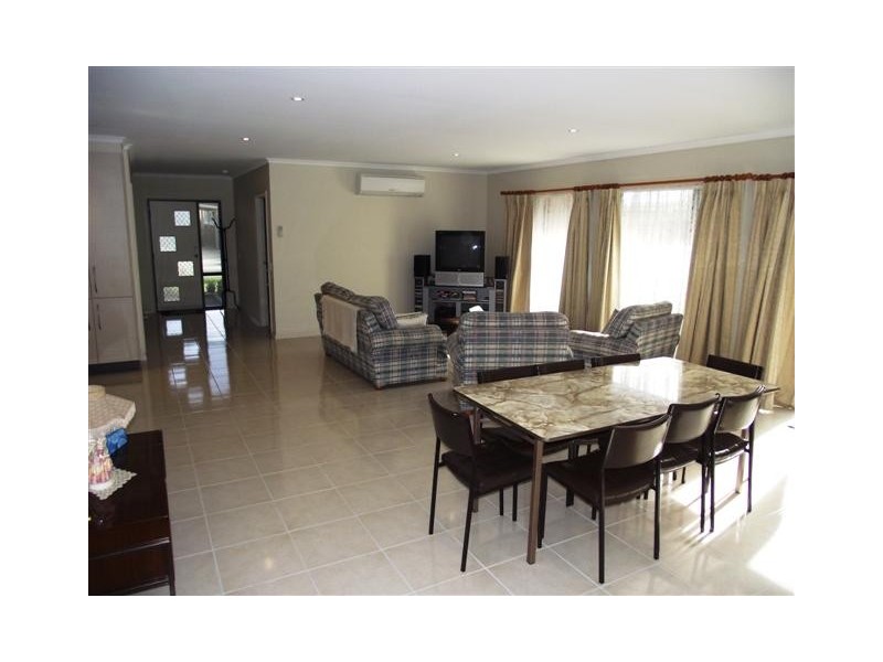 3 Chloe Close, Cowes VIC 3922
