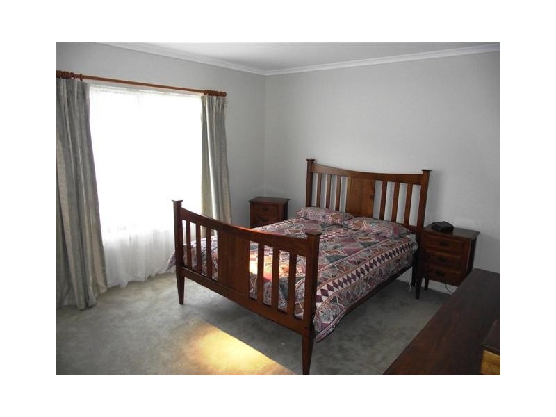 3 Chloe Close, Cowes VIC 3922