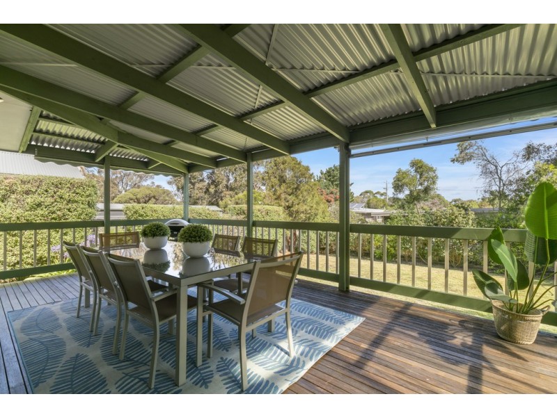 11 Cypress Court, Cowes VIC 3922