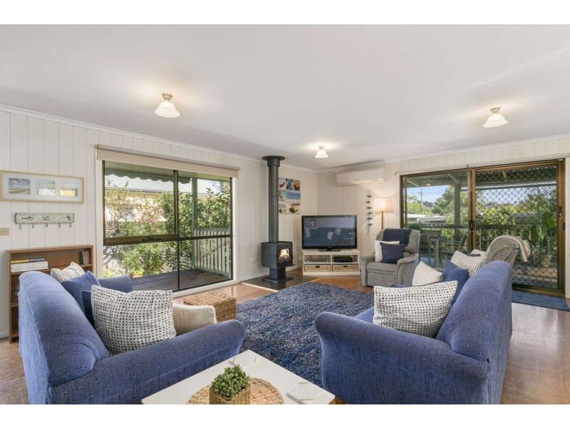 11 Cypress Court, Cowes VIC 3922