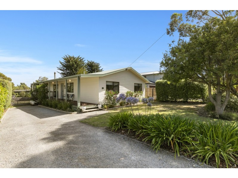 11 Cypress Court, Cowes VIC 3922