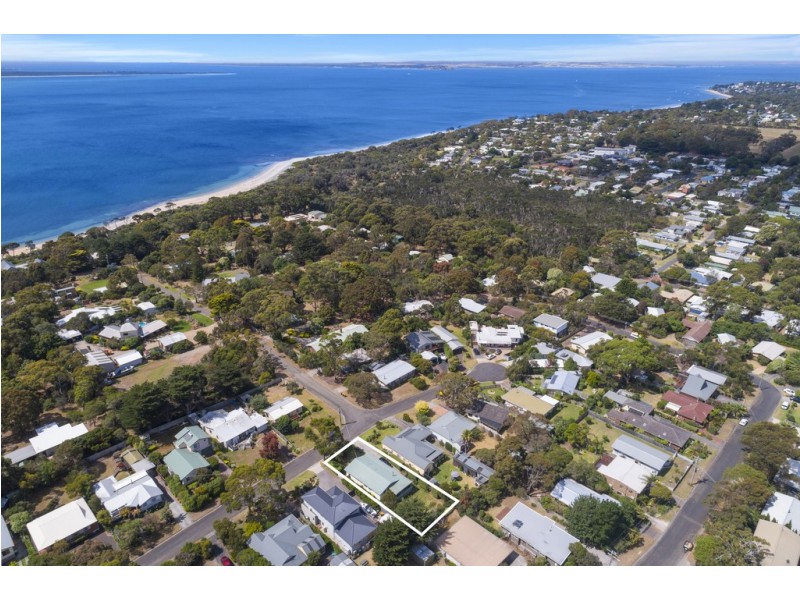 11 Cypress Court, Cowes VIC 3922