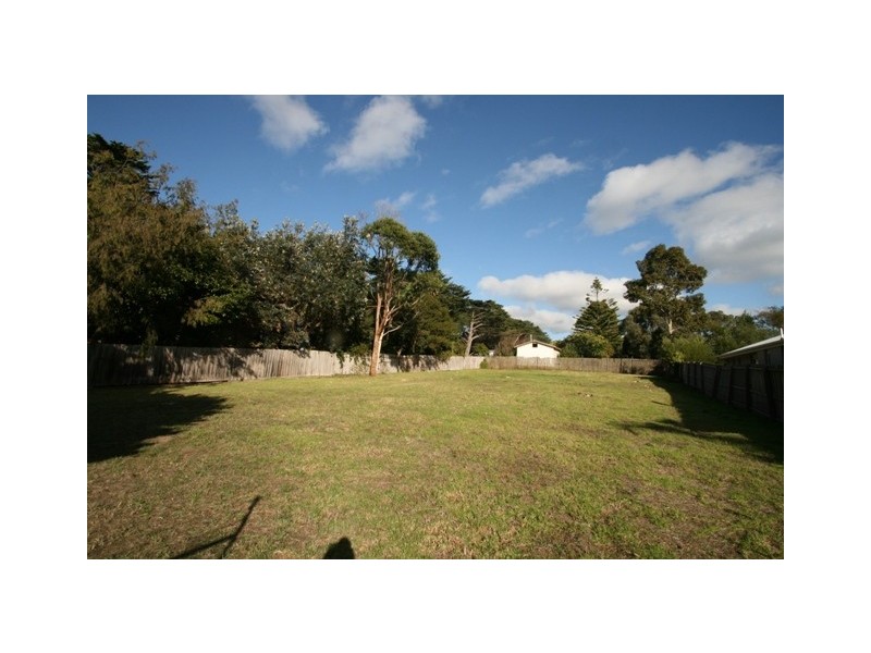 186 Thompson Avenue, Cowes VIC 3922
