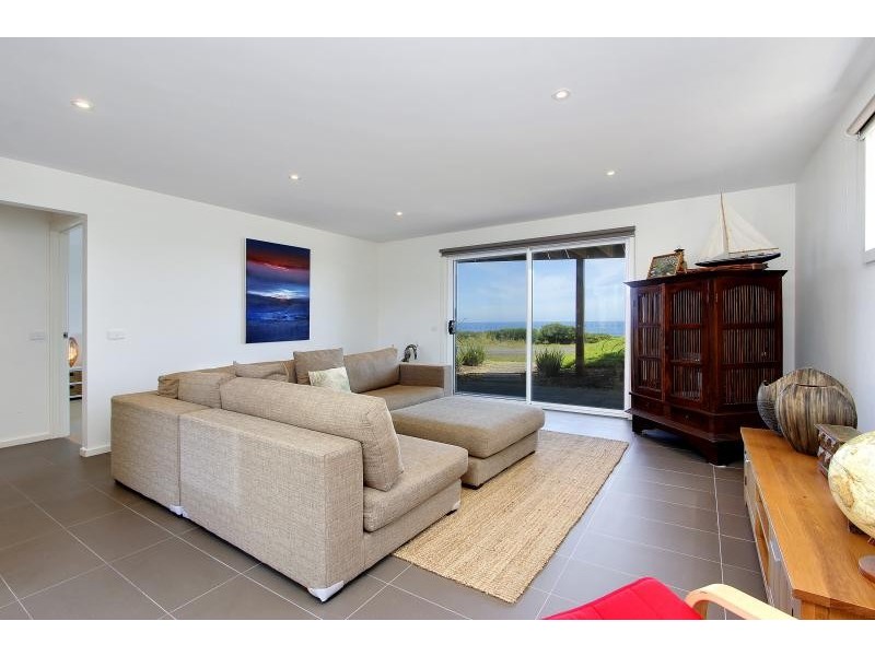 72 The Esplanade, Sunderland Bay VIC 3922