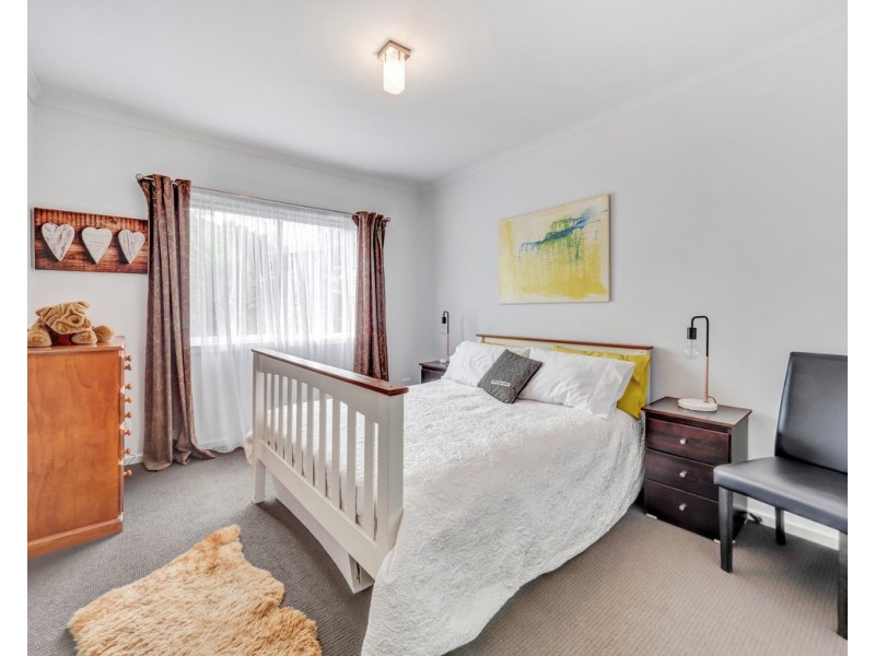 20a Bermagui Crescent, Sunset Strip VIC 3922