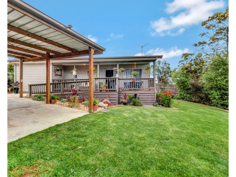 20a Bermagui Crescent, Sunset Strip VIC 3922