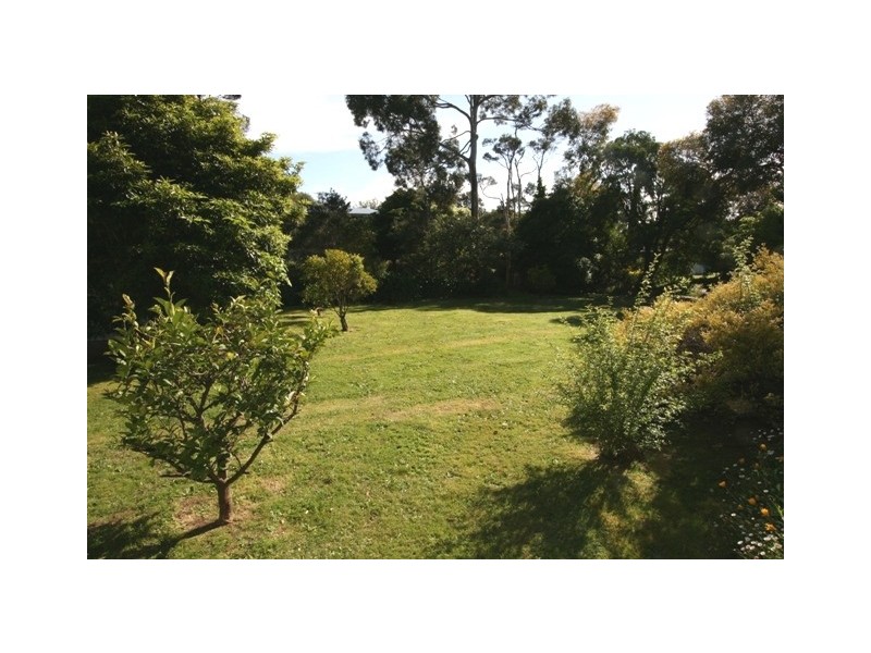 22-24 Highland Avenue, Cowes VIC 3922