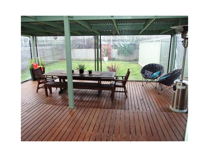 18 Fern Avenue, Surf Beach VIC 3922