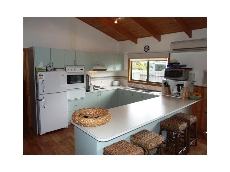 18 Fern Avenue, Surf Beach VIC 3922