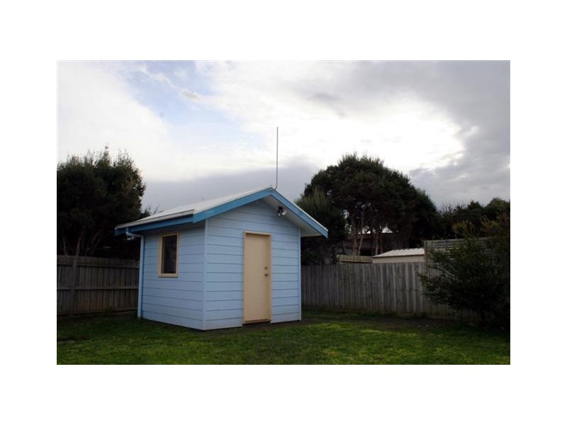 2 Dixon Street, Surf Beach VIC 3922