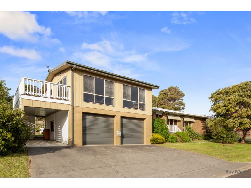 106 Church Street, Cowes VIC 3922