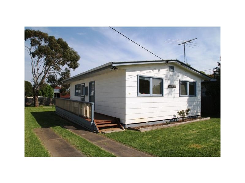 105 Scenic Drive, Cowes VIC 3922