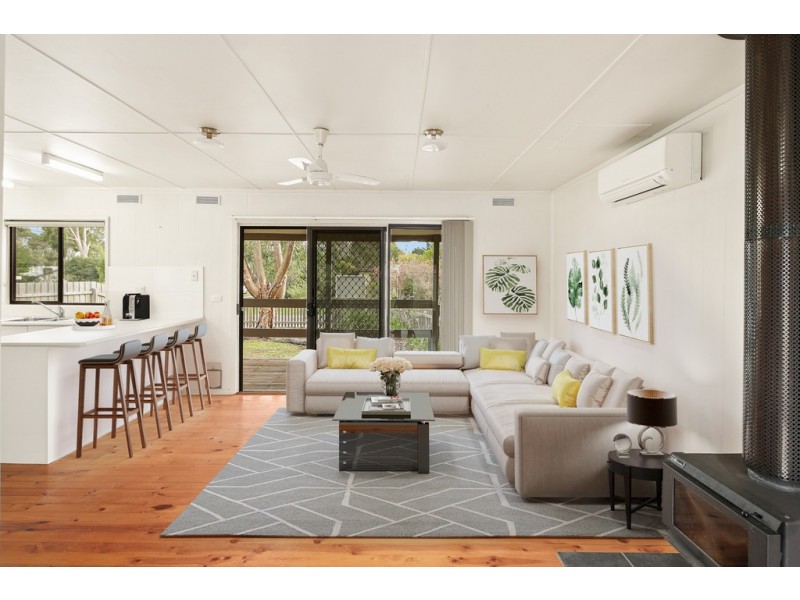 9 Churchill Drive, Cowes VIC 3922