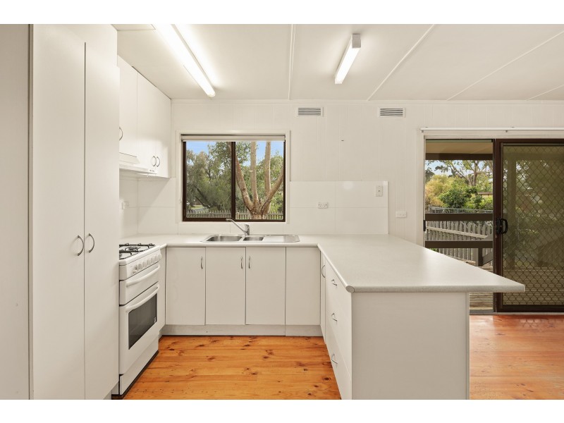 9 Churchill Drive, Cowes VIC 3922