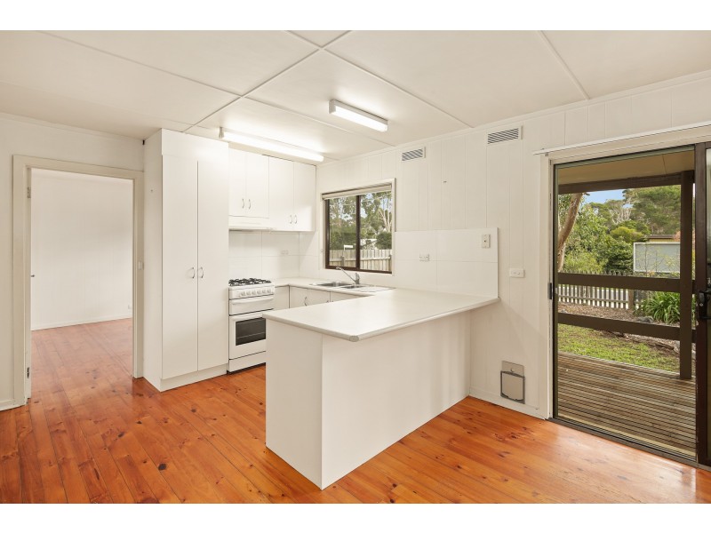 9 Churchill Drive, Cowes VIC 3922