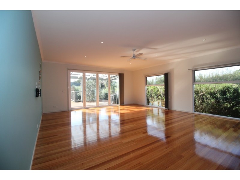 12 Killara Close, Cowes VIC 3922