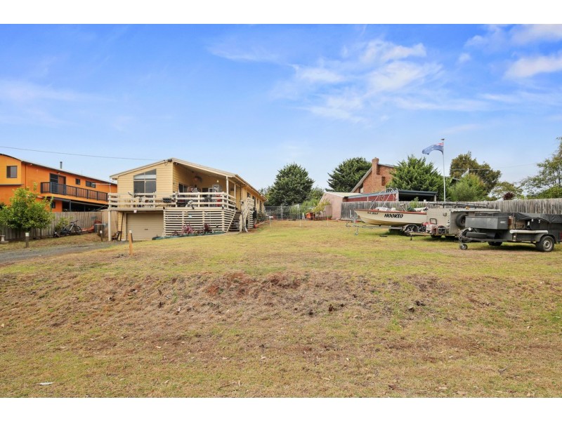 13 San Remo Crescent, Sunset Strip VIC 3922