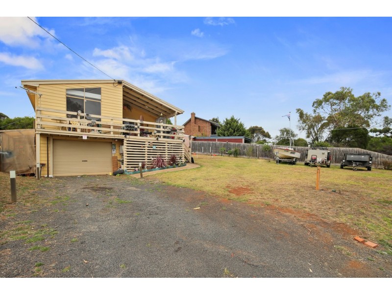 13 San Remo Crescent, Sunset Strip VIC 3922