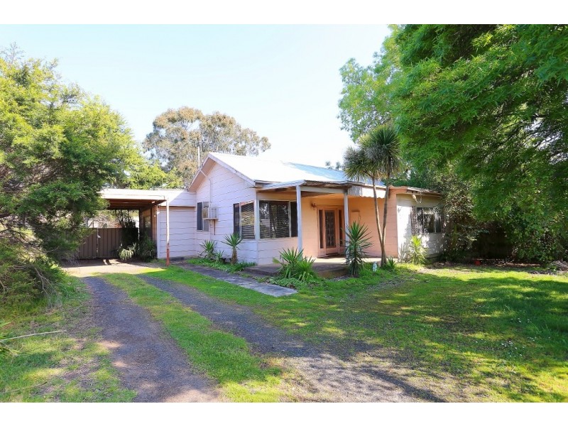 2 Monash Avenue, Cowes VIC 3922