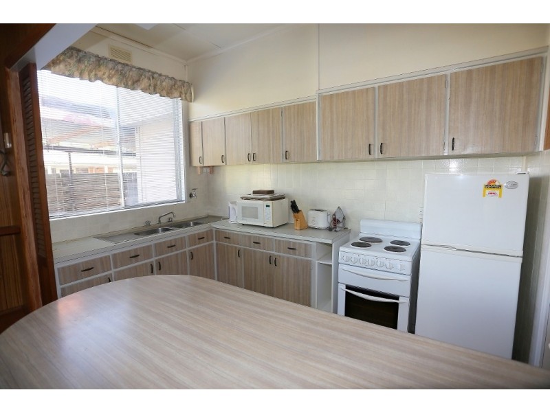 2 Monash Avenue, Cowes VIC 3922