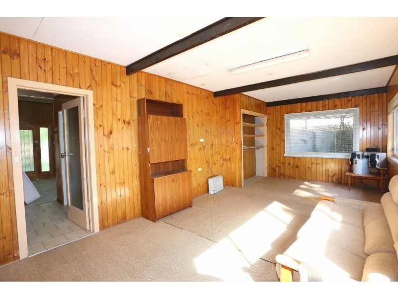 2 Monash Avenue, Cowes VIC 3922