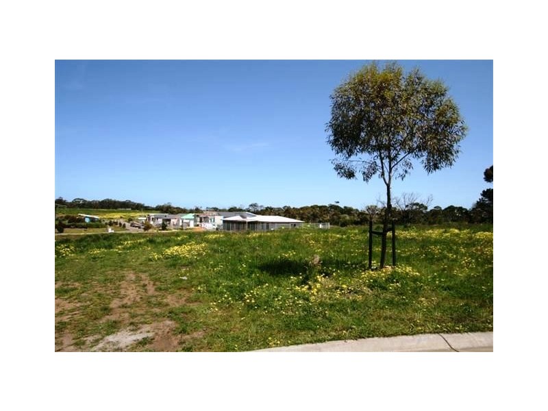 9 Waterview Rise, Cowes VIC 3922