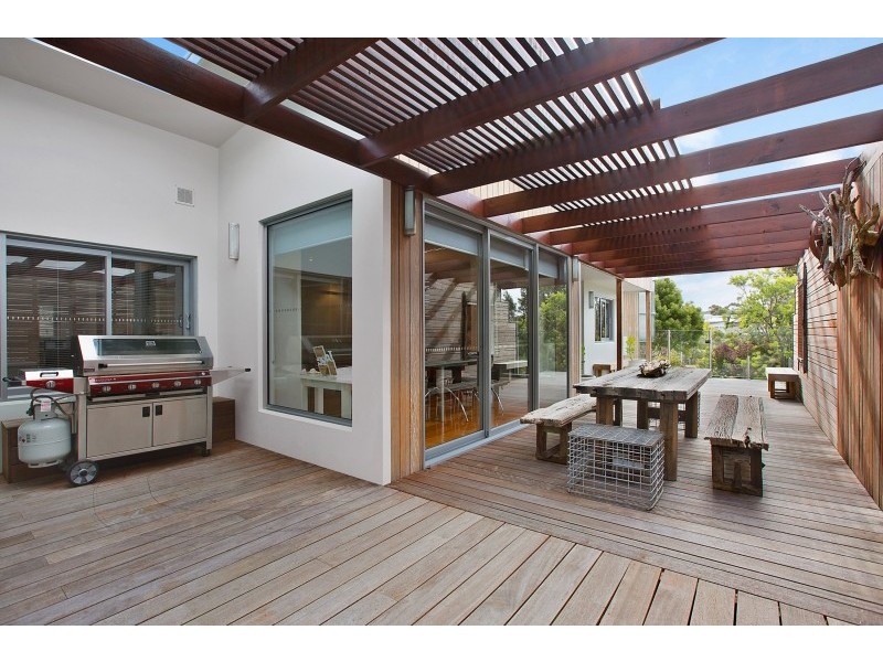 15 Seagrove Way, Cowes VIC 3922