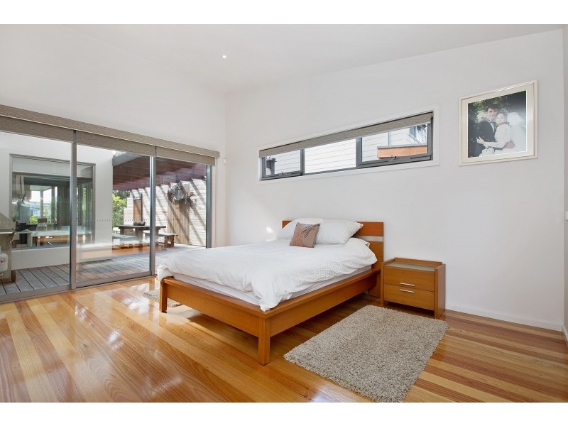 15 Seagrove Way, Cowes VIC 3922