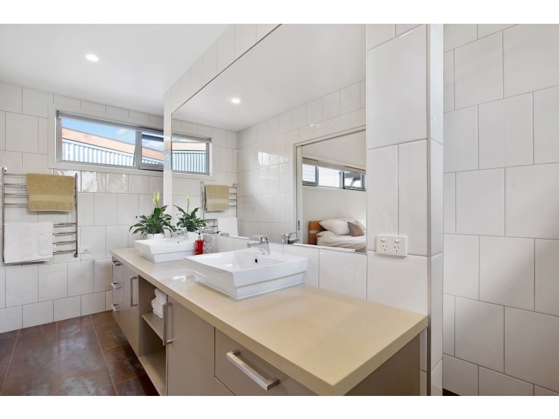 15 Seagrove Way, Cowes VIC 3922