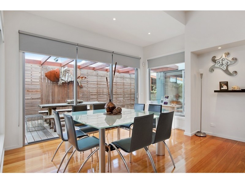 15 Seagrove Way, Cowes VIC 3922