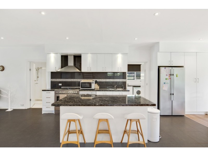 18 Cypress Court, Cowes VIC 3922