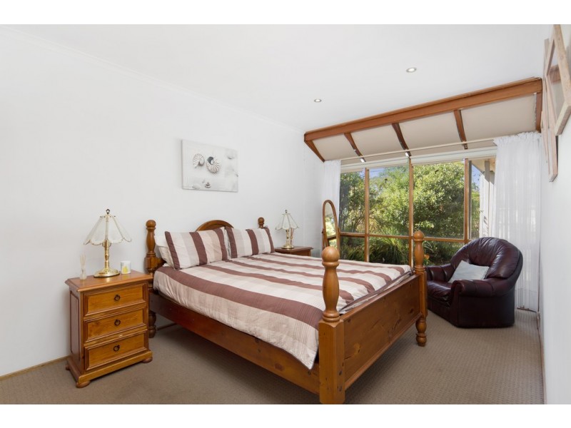 18 Cypress Court, Cowes VIC 3922