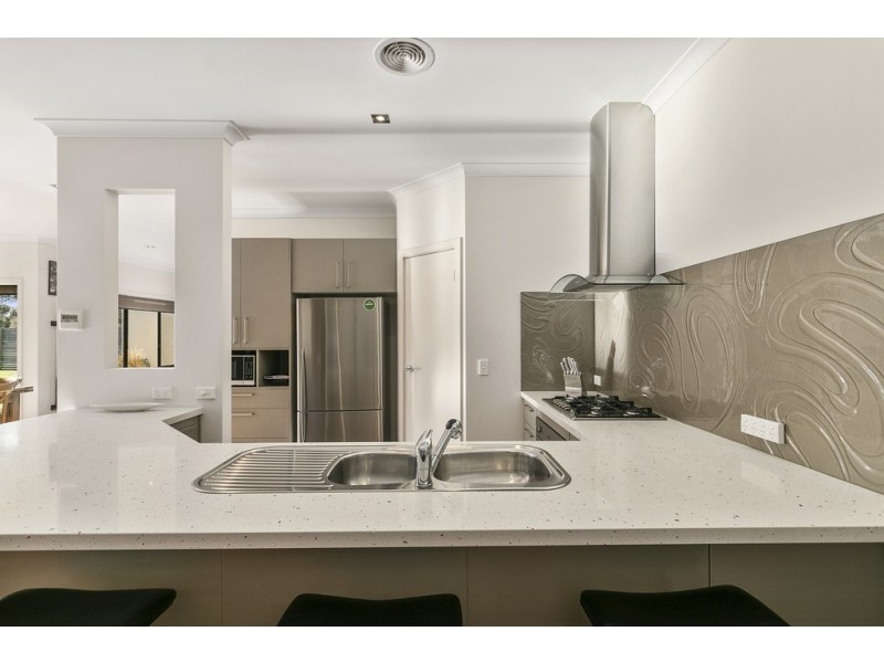 23 Cape Barren Close, Cowes VIC 3922