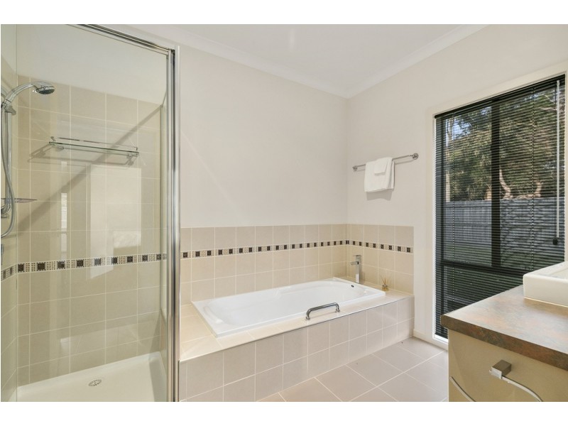 23 Cape Barren Close, Cowes VIC 3922