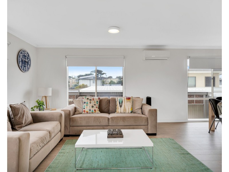 6 Bayview Avenue, Surf Beach VIC 3922
