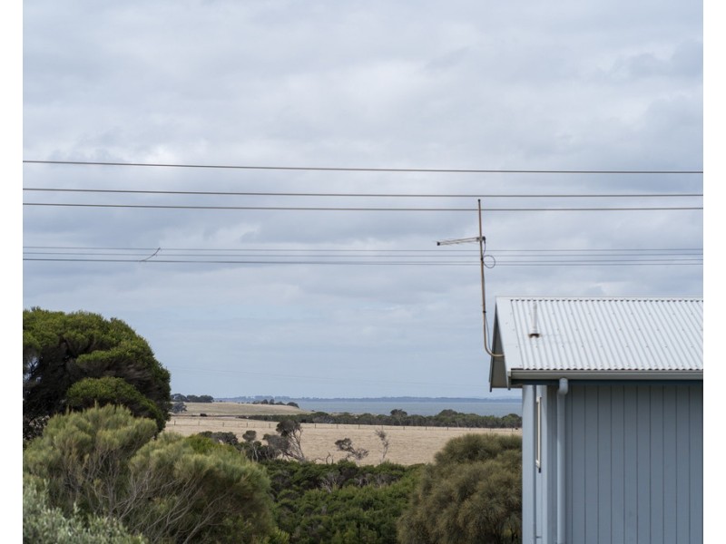 6 Bayview Avenue, Surf Beach VIC 3922