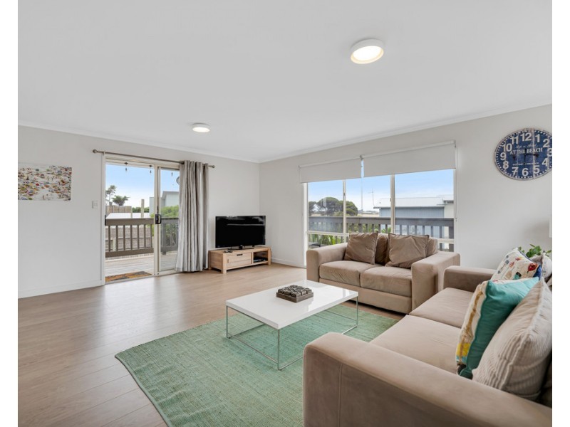 6 Bayview Avenue, Surf Beach VIC 3922
