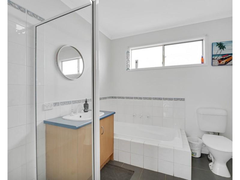 6 Bayview Avenue, Surf Beach VIC 3922