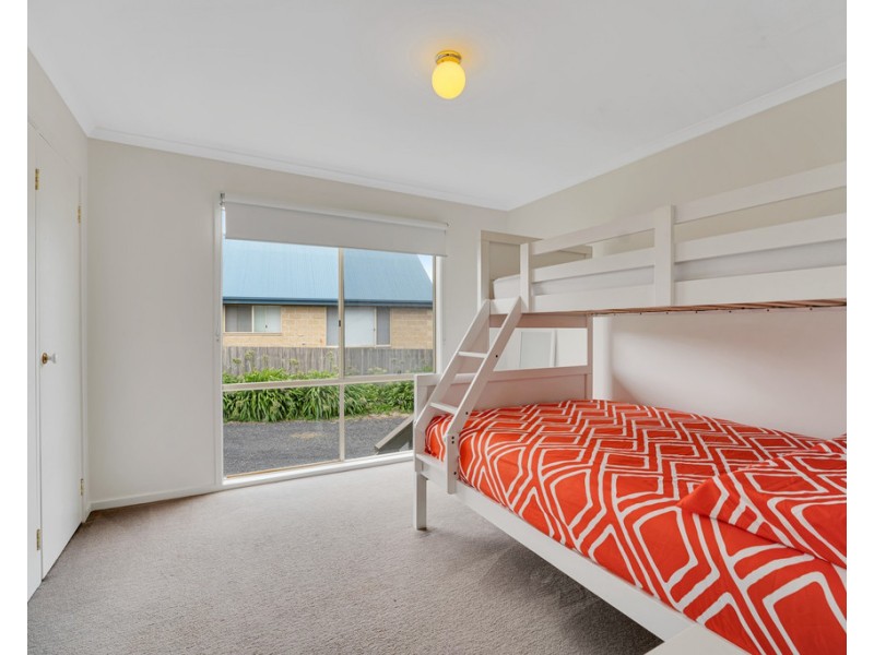 6 Bayview Avenue, Surf Beach VIC 3922