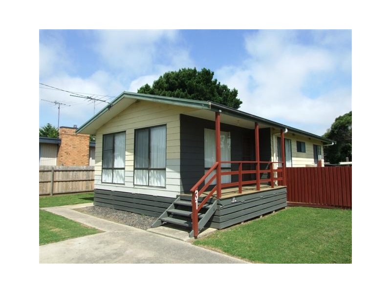 31 Ti Tree Drive, Cowes VIC 3922