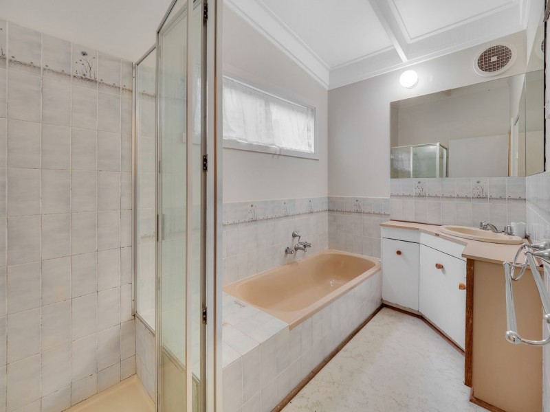 33 Churchill Drive, Cowes VIC 3922