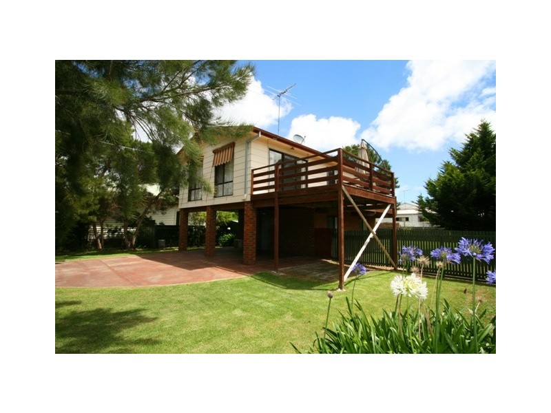 28 Raywood Avenue, Cowes VIC 3922