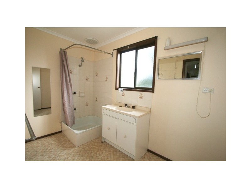 28 Raywood Avenue, Cowes VIC 3922