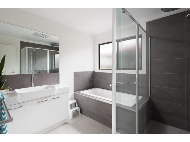 15 Kenwyn Court, Cowes VIC 3922