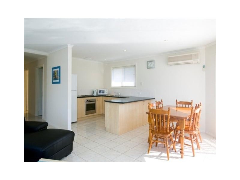 2/189 Church Street, Cowes VIC 3922