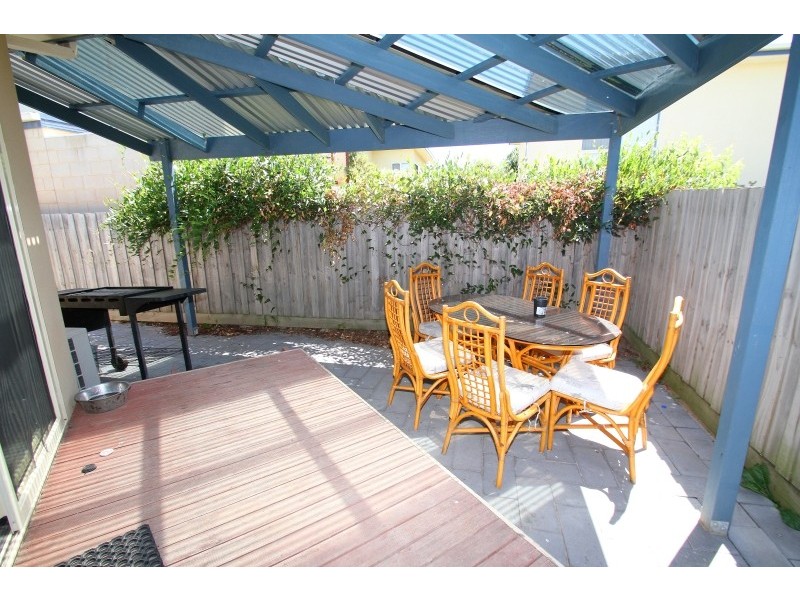 2/189 Church Street, Cowes VIC 3922