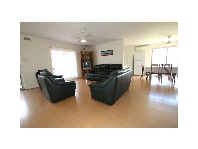 17 Gemma Street, Sunderland Bay VIC 3922